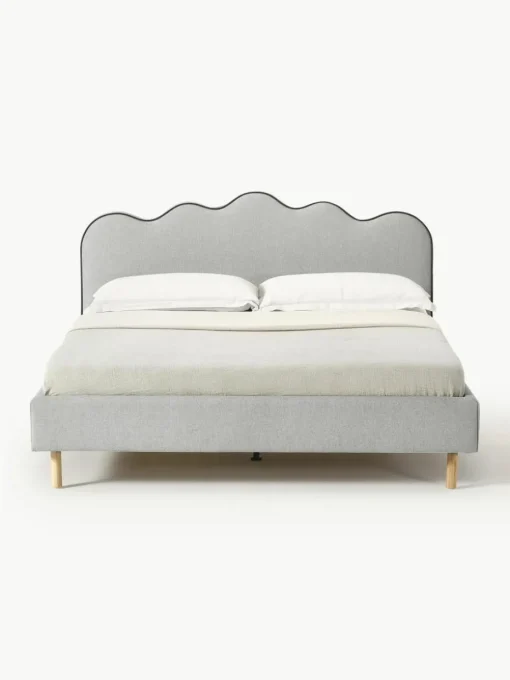 Gestoffeerd bed Romy met golvend hoofdeinde
