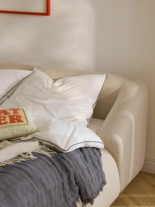 Gestoffeerd bed Sofia
