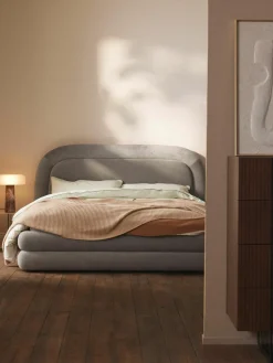 Gestoffeerd bed Solomon