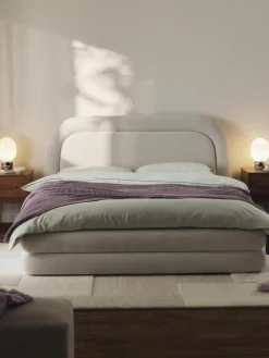 Gestoffeerd bed Solomon