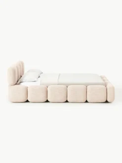 Gestoffeerd bed Tayla gemaakt van bouclé