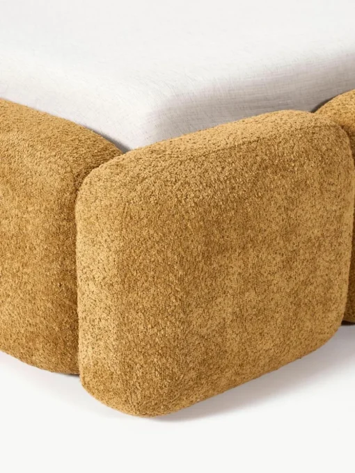 Gestoffeerd bed Tayla van teddy bouclé