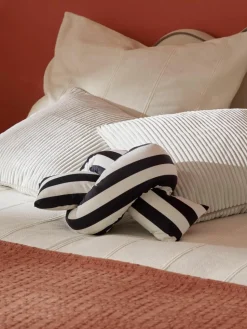 Gestreept fluwelen sierkussen Knot
