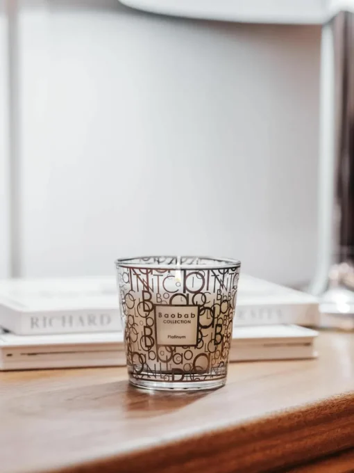 Geurkaars My First Baobab Platinum (amber, muscaatnoot & vetiver)
