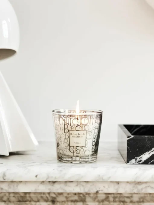 Geurkaars My First Baobab Platinum (amber, muscaatnoot & vetiver)