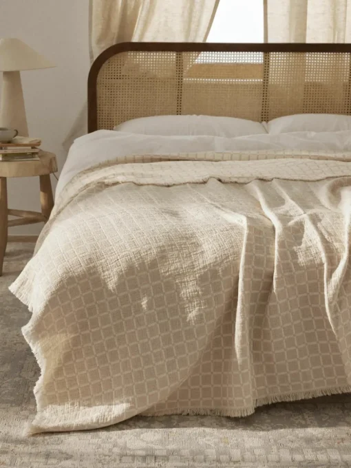 Gewassen mousseline bedsprei Ronia met franjes