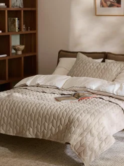 Gewatteerde flanellen bedsprei Selby met structuurpatroon