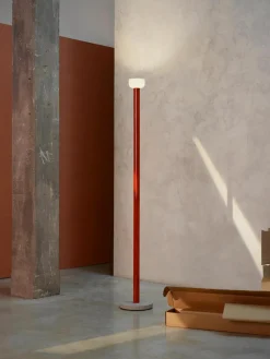 Grote dimbare LED vloerlamp Bellhop