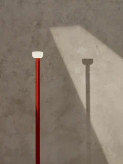 Grote dimbare LED vloerlamp Bellhop