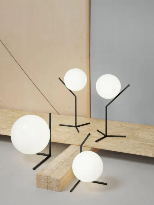 Grote dimbare tafellamp IC Lights, mondgeblazen