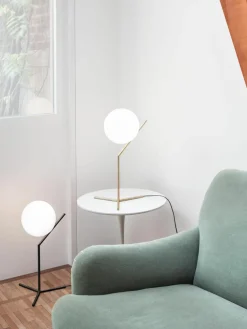 Grote dimbare tafellamp IC Lights, mondgeblazen