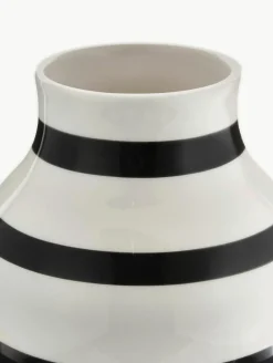 Grote handgemaakte keramische vaas Omaggio, H 31 cm