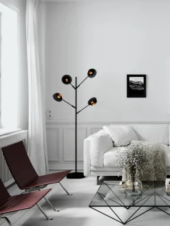 Grote LED vloerlamp Turno met diffusorschijven