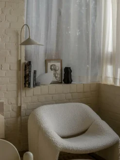 Grote wandlamp Arum met stekker, verstelbaar