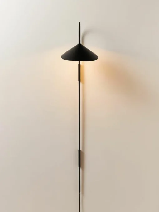 Grote wandlamp Arum met stekker, verstelbaar