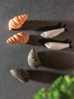 Handbeschilderde zout- & peperstrooier Mussel van dolomiet, set van 2