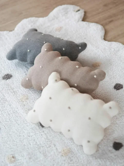 Handgeborduurd katoenen knuffelkussen Biscuit
