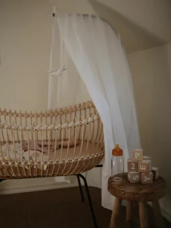 Handgemaakt kinderbedje Lola van rotan