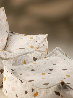 Handgemaakt kindervloerkussen Sugar van bouclé