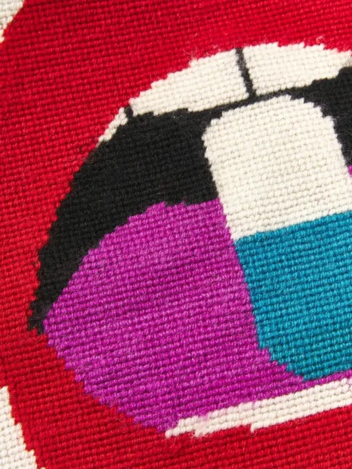 Handgemaakt wollen sierkussen Full Dose met lippenmotief