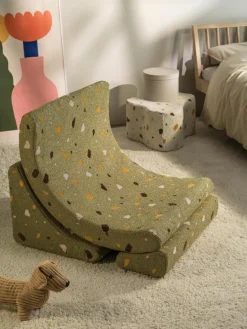 Handgemaakte bouclé kinderfauteuil Moon