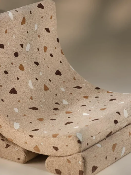 Handgemaakte bouclé kinderfauteuil Moon