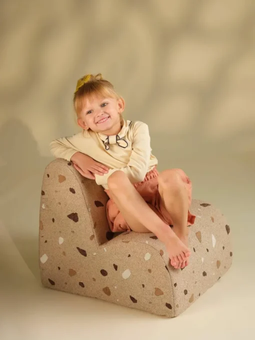 Handgemaakte bouclé kinderfauteuil Cloud