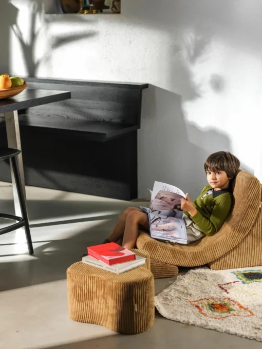 Handgemaakte corduroy kinderstoel Moon