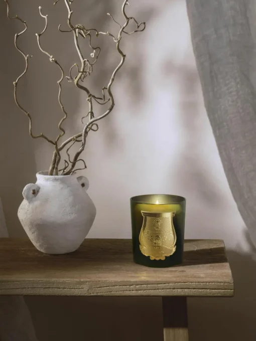 Handgemaakte geurkaars Ernesto ((kruidnagel, labdanum, eikenhout & patchouli)