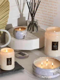 Handgemaakte geurkaars Japonica Collection (santal, bourbon vanille & oud)