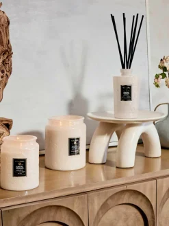 Handgemaakte geurkaars Japonica Collection (santal, bourbon vanille & oud)