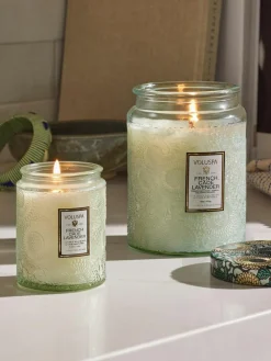 Handgemaakte geurkaars Japonica Collection (cade hout, verbena & lavendel)