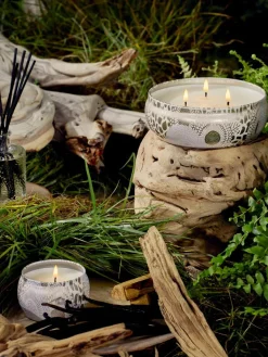 Handgemaakte geurkaars Japonica Collection (santal, bourbon vanille & oud)