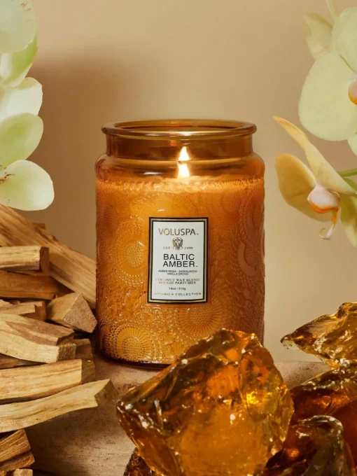 Handgemaakte geurkaars Japonica Collection (amberhars, sandelhout, cederhout & vanille orchidee)