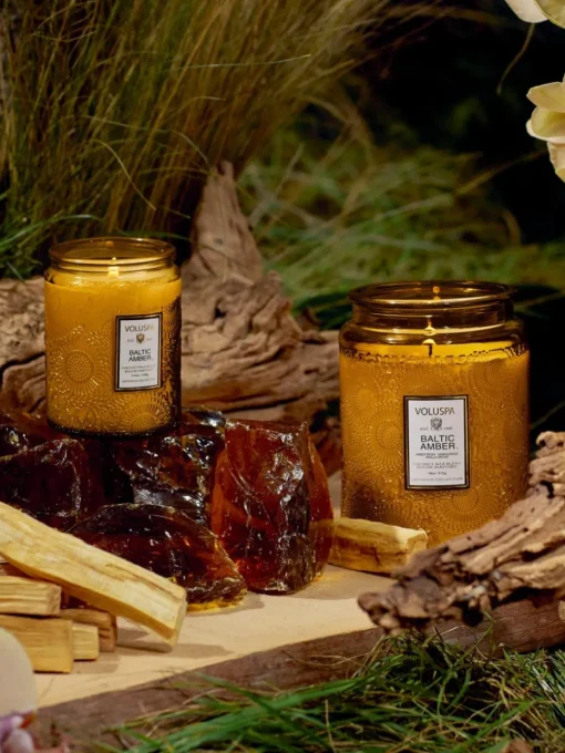 Handgemaakte geurkaars Japonica Collection (amberhars, sandelhout, cederhout & vanille orchidee)