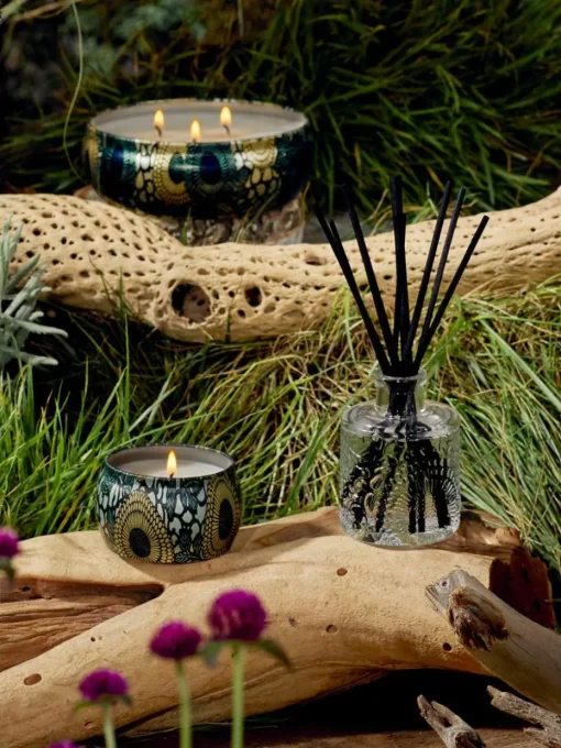 Handgemaakte geurkaars Japonica Collection (cade hout, verbena & lavendel)