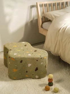 Handgemaakte kinderpoef Cloud van bouclé