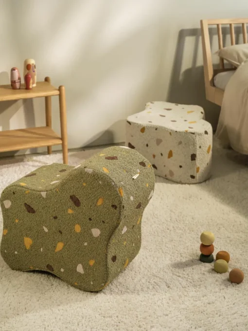 Handgemaakte kinderpoef Cloud van bouclé