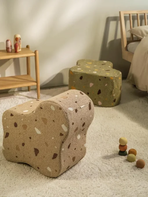 Handgemaakte kinderpoef Cloud van bouclé