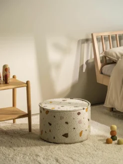 Handgemaakte kinderpoef Sugar van bouclé, Ø 40 cm