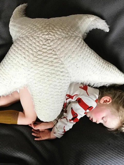 Handgemaakte knuffelkussen SeaStar, B 95 cm