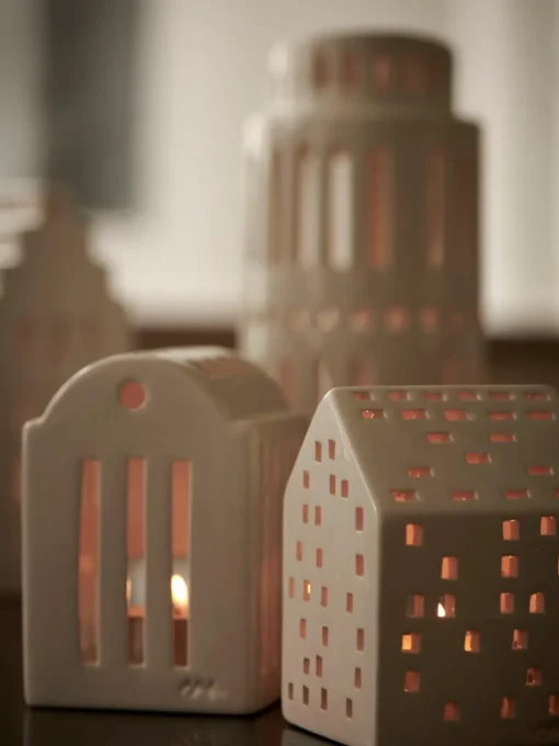 Handgemaakte lichthuisje Urbania van keramiek