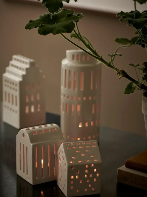 Handgemaakte lichthuisje Urbania van keramiek