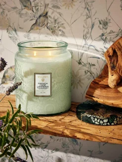 Handgemaakte 2-lonts geurkaars Japonica Collection (cade hout, verbena en lavendel)