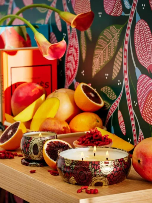 Handgemaakte 3-lonts geurkaars Japonica Collection (gojibessen, mango & tarocco sinaasappel)
