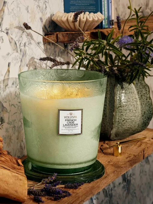 Handgemaakte 5-lonts geurkaars Japonica Collection (cade hout, verbena & lavendel)