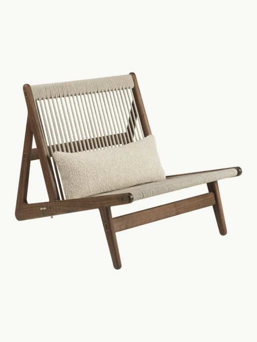 Handgemaakte loungefauteuil MR01 Initial van walnoothout met stoelkussen