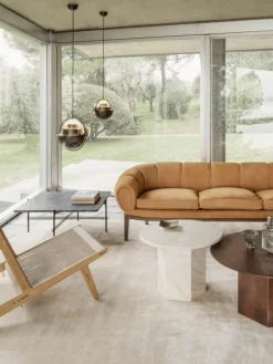 Handgemaakte loungefauteuil MR01 Initial van eikenhout met stoelkussen