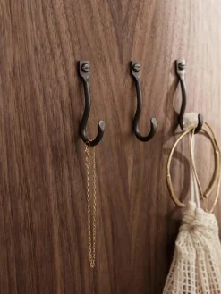 Handgemaakte messing wandhaken Curvature, 3 stuks