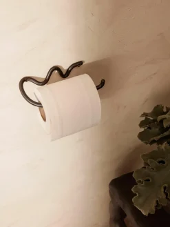Handgemaakte metalen wandtoiletrolhouder Curvature